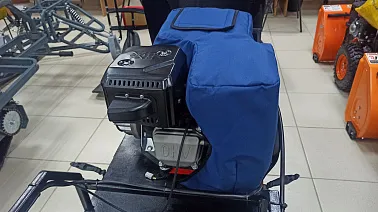 Чехол  НОВОГО обр. для двигателя мотобуксировщика 17 - 18 л.с. (подходит на СТАЛЬНОЙ капот)